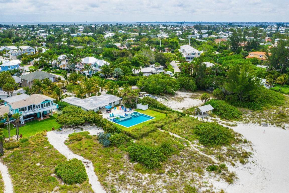 Beachfront Bungalow Holmes Beach Exterior photo